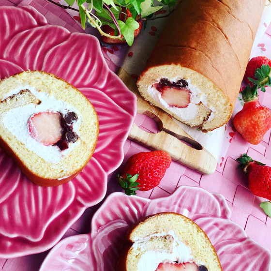 4月お菓子教室『丸ごと苺のロールケーキ』♡
