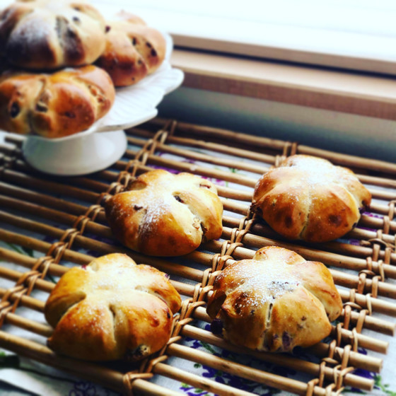 体験レッスンたっぷりのくるみ＆クランベリーパン4つ🥖