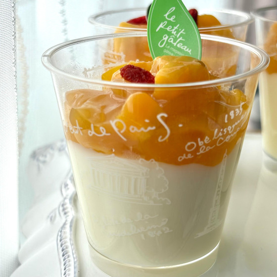 上質な生クリームを使用した贅沢な杏仁豆腐✨