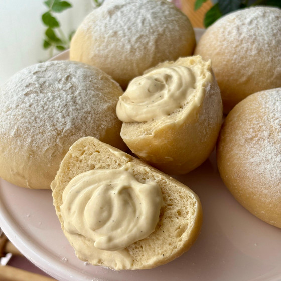 冷たいクリームパンは夏限定のとっておきスイーツパン🥖