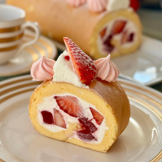 春爛漫　苺とフランボアズジュレグルテンフリーロースケーキと春野菜たっぷりのランチ