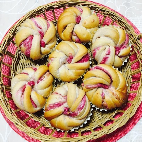 ラズベリークリームチーズパン