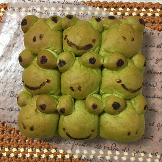 ちぎりパン（カエルちゃん）