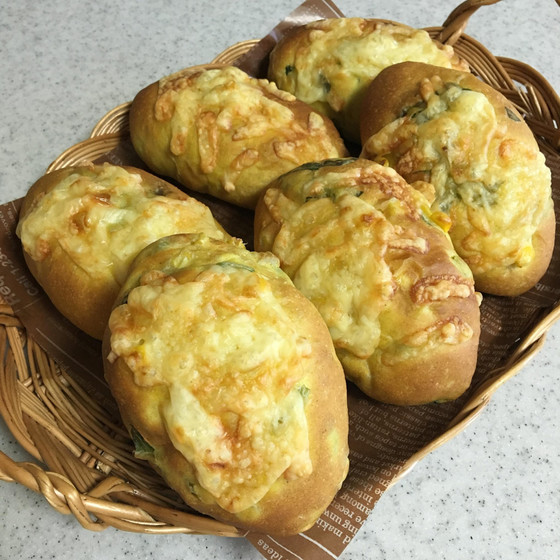 ほうれん草コーンパン