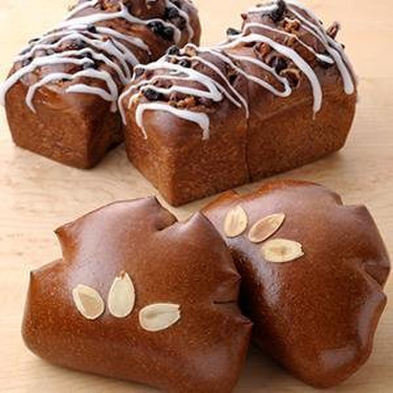 天然酵母 チョコナッツ＆クリームパン