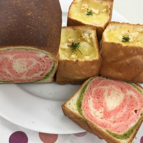 デコ食パン　ロゼ＆チーズキューブ