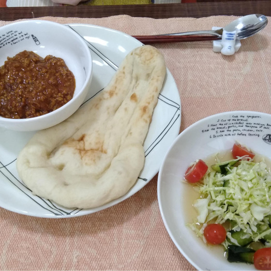 基本コース２回目　キーマカレーと野菜サラダ