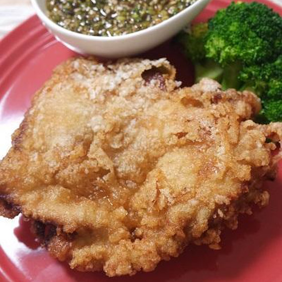 クリスマスは丸ごと鶏もも肉の中華唐揚げ