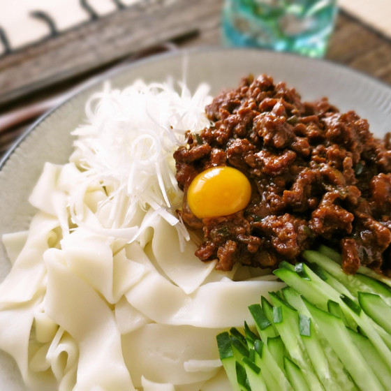 ７月【Aコース】　～ご当地グルメ、大集合！～