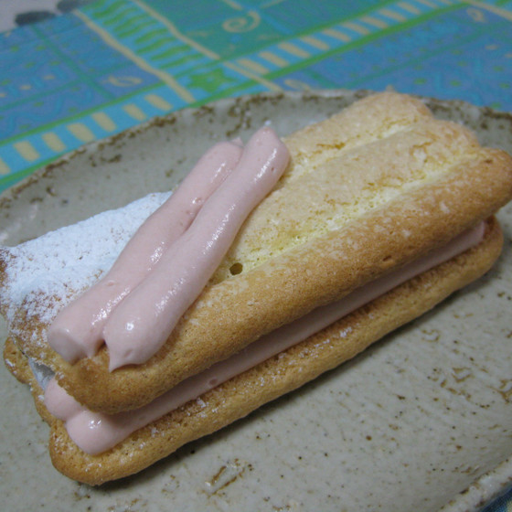4月も桜　ちょっと面白いお菓子です♪