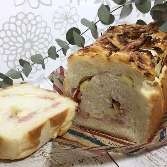 オニオンチーズブレッド