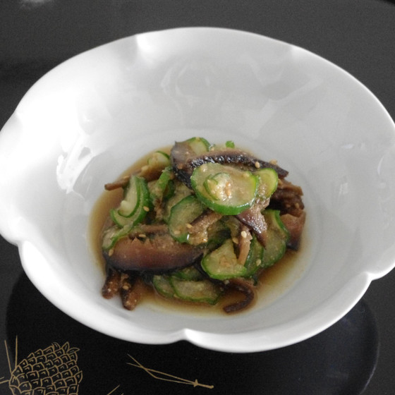 和食:酢の物『胡瓜と椎茸の胡麻酢』