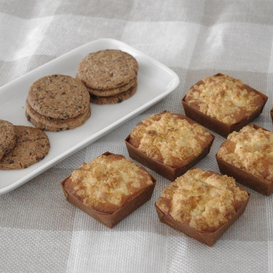 焼き菓子＜パイナップルバターケーキとサブレ・ショコラ＞