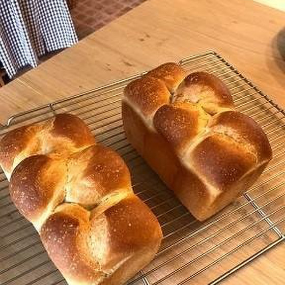 生クリーム食ぱん・ベニエ(ホシノ天然酵母)