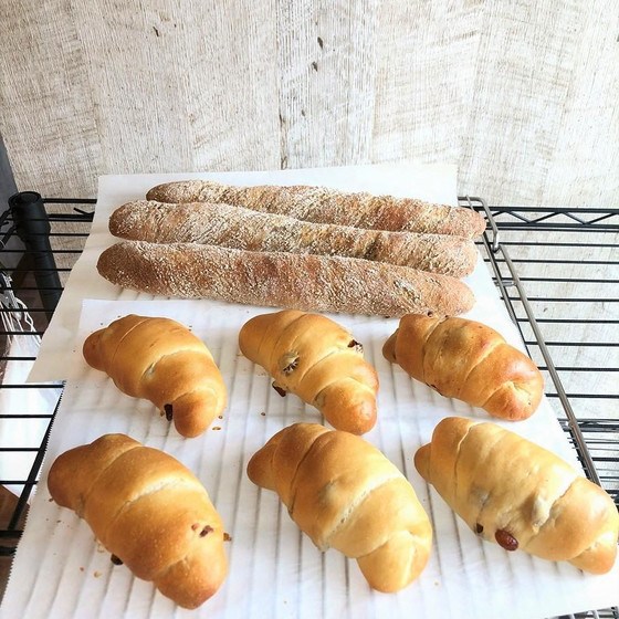 レーズンロールぱん・くるみスティック(ホシノ天然酵母)