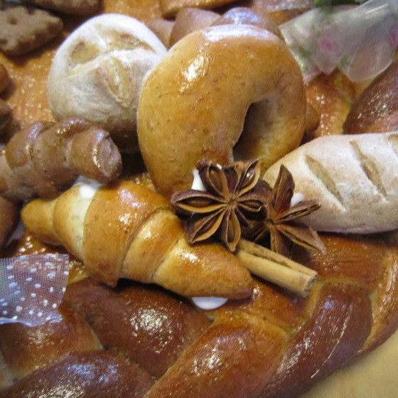 クリスマスケーキ　レッスン  パンで作るリース