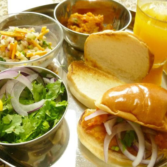 バオパジ(屋台料理）