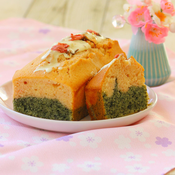 桜とよもぎのパウンドケーキ