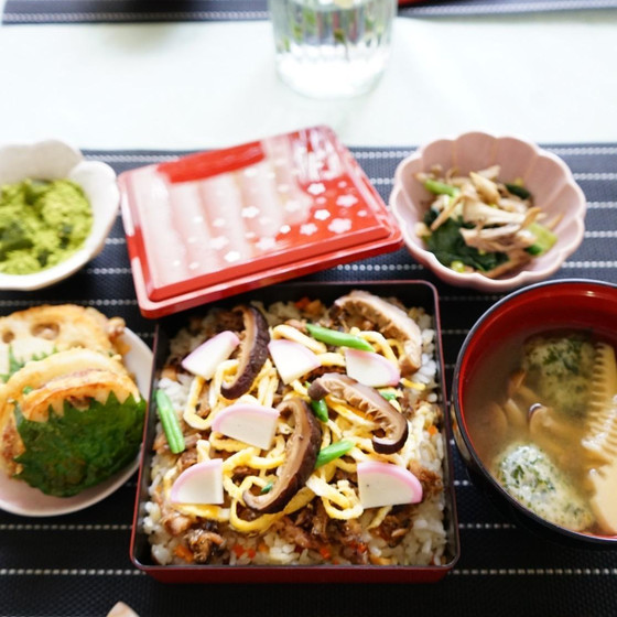 ばら寿司と蓮根のはさみ揚げ御膳