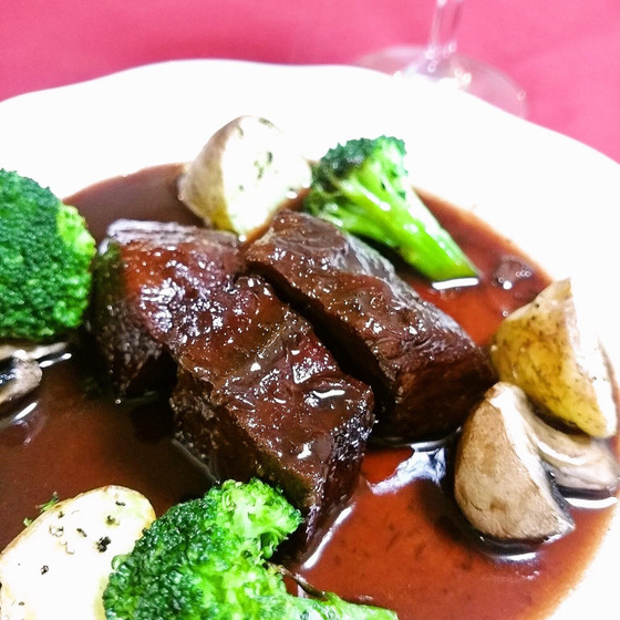 クリスマス特別メニュー☆牛ほほ肉の赤ワイン煮込み
