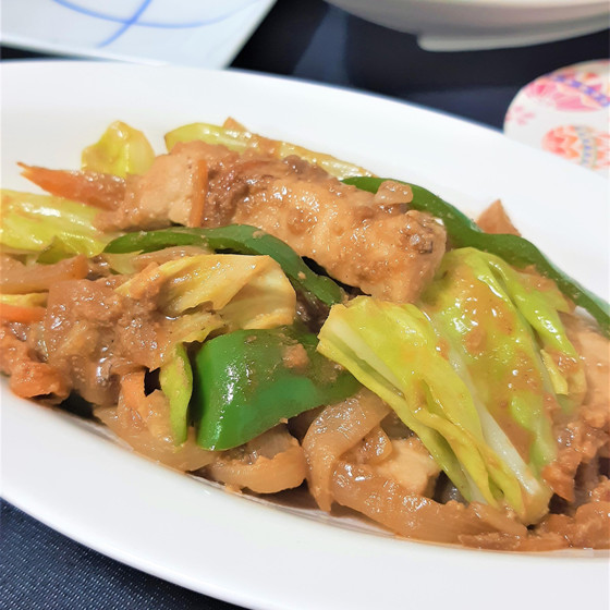 【3月Aメニュー】作り置きにピッタリ！野菜をシャキシャキに仕上げる　厚切り豚肉と春キャベツのスタミナ味噌炒め