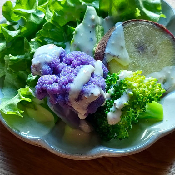 冬野菜をヨーグルトドレッシングでいただきます