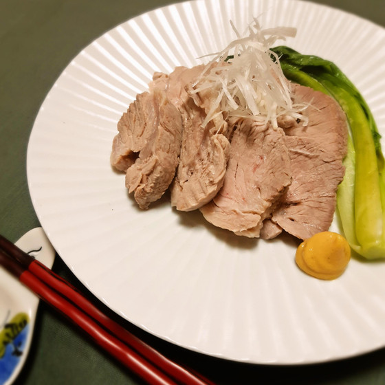 そのままでもしっとりジューシーで美味しい塩豚