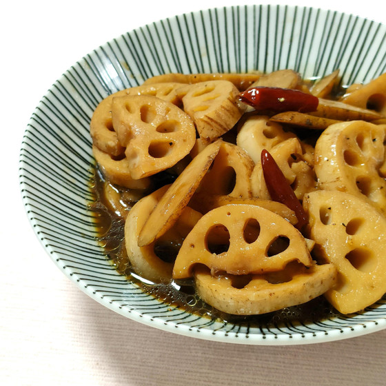 黒酢が美味しい☆れんこんとごぼうを香ばしいマリネに