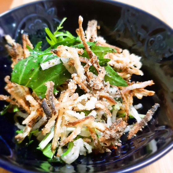 カリカリ食感が病みつきのごぼうサラダ