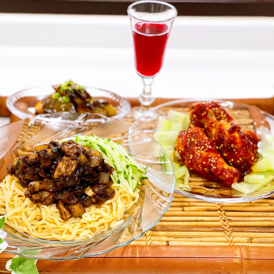 韓国風手打ちジャジャン麺