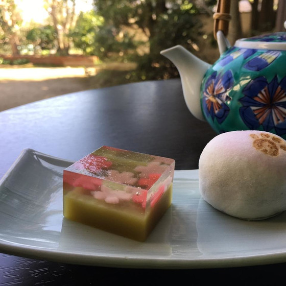 ずんだ餡羊羹の河原撫子と渋皮栗入り薯蕷饅頭