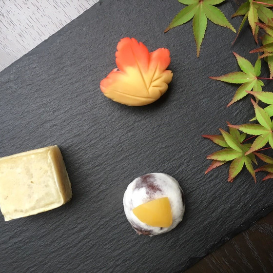 餡炊きと、3種類24個のお菓子を作る4時間のレッスンです。