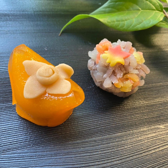熟柿（求肥と羊羹）と村祭り（きんとん製）