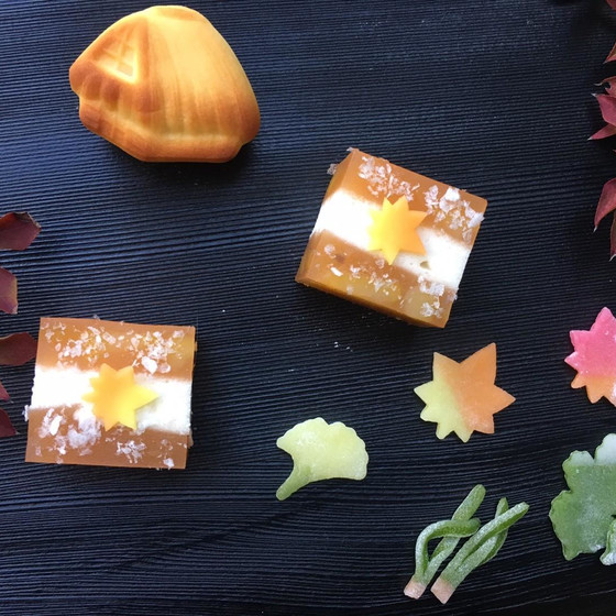 餡炊きと、3種類24個のお菓子を作る4時間のレッスンです。