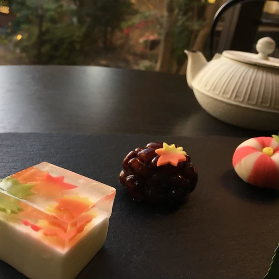 餡炊きと、3種類24個のお菓子を作る4時間のレッスンです。
