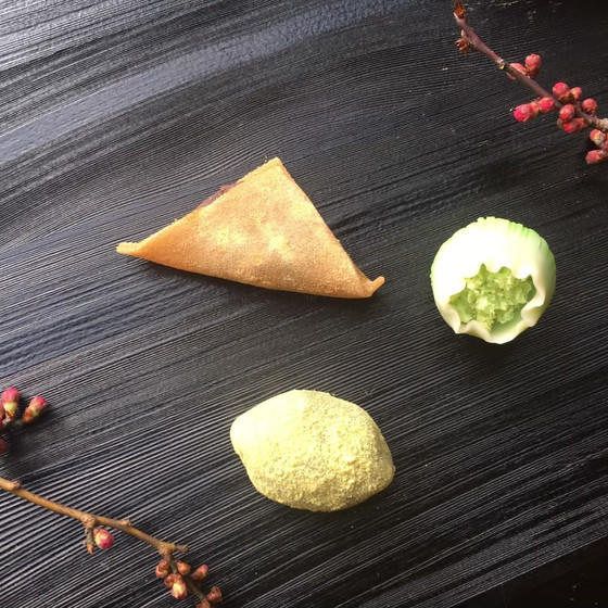 餡炊きと、3種類24個のお菓子を作る4時間のレッスンです。