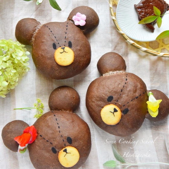 くまのチョコレートクリームパン