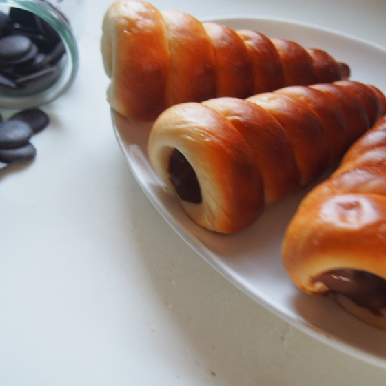 チョココロネ