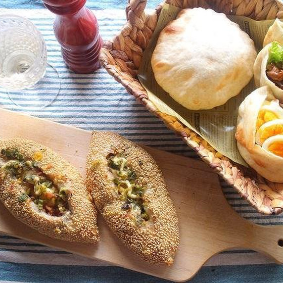 ピタパンとねぎ味噌ベーコン