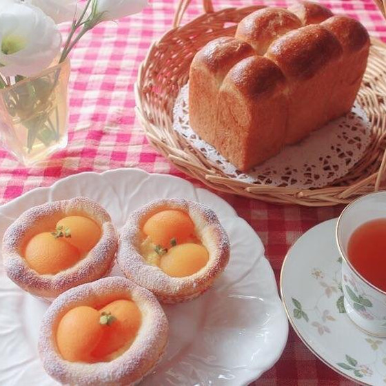 ブリオッシュ食パンと杏ブリオッシュ