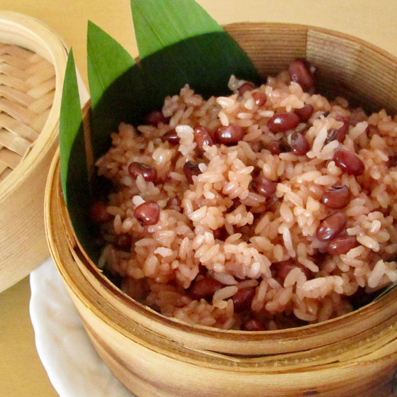 失敗しらずのプロのコツ　‘’ふっくら美味しいお赤飯の作り方”