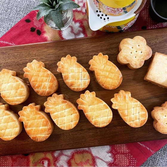 パイナップルケーキ