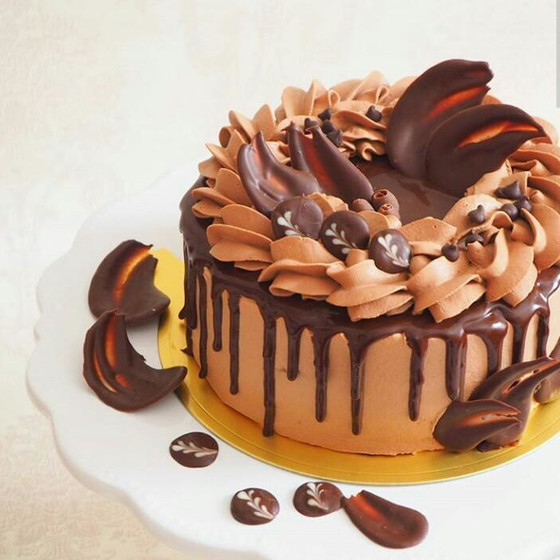 チョコレートドリップケーキ