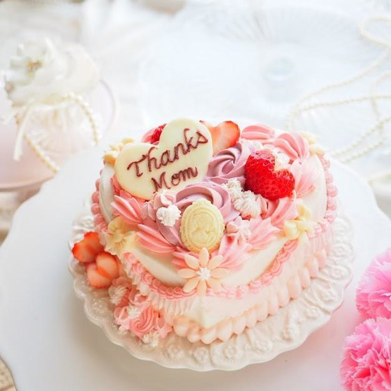 母の日♡ハートのホイップクリームケーキ