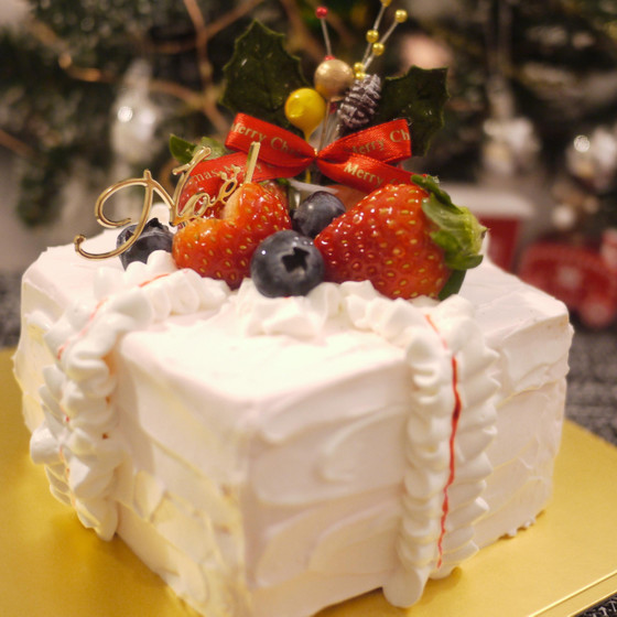 プレゼントケーキ