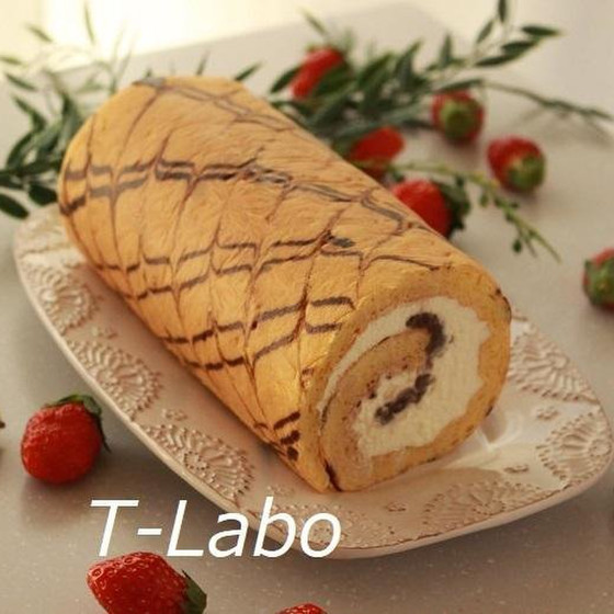 お洒落な矢羽根ロールケーキ
