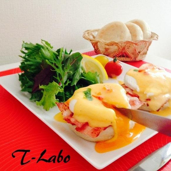 お店の味をお家で、エッグべネティクトを作ろー！