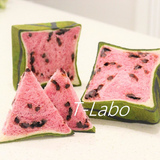 夏はやっぱり「すいかパン」を作ろ―！