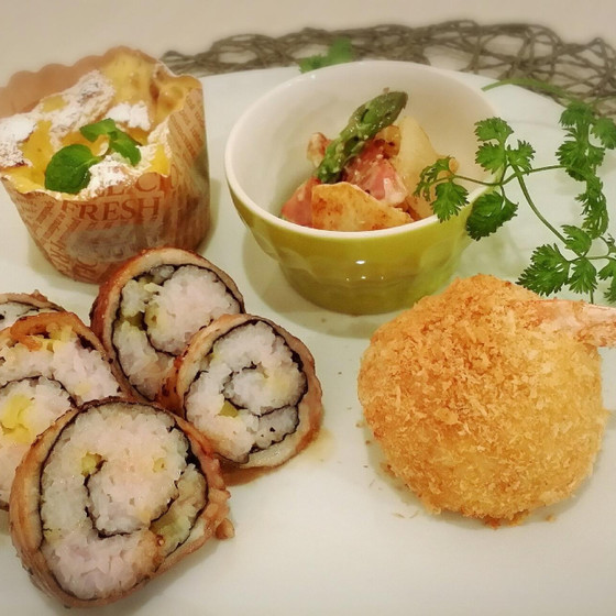 お花見弁当🌸　肉巻き海苔巻き