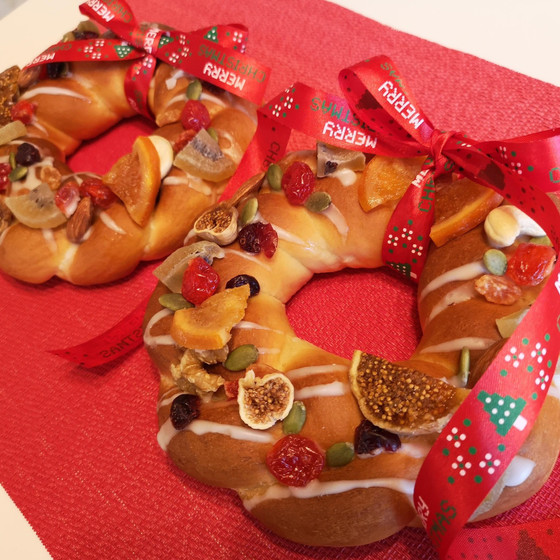クリスマスリースブレッド